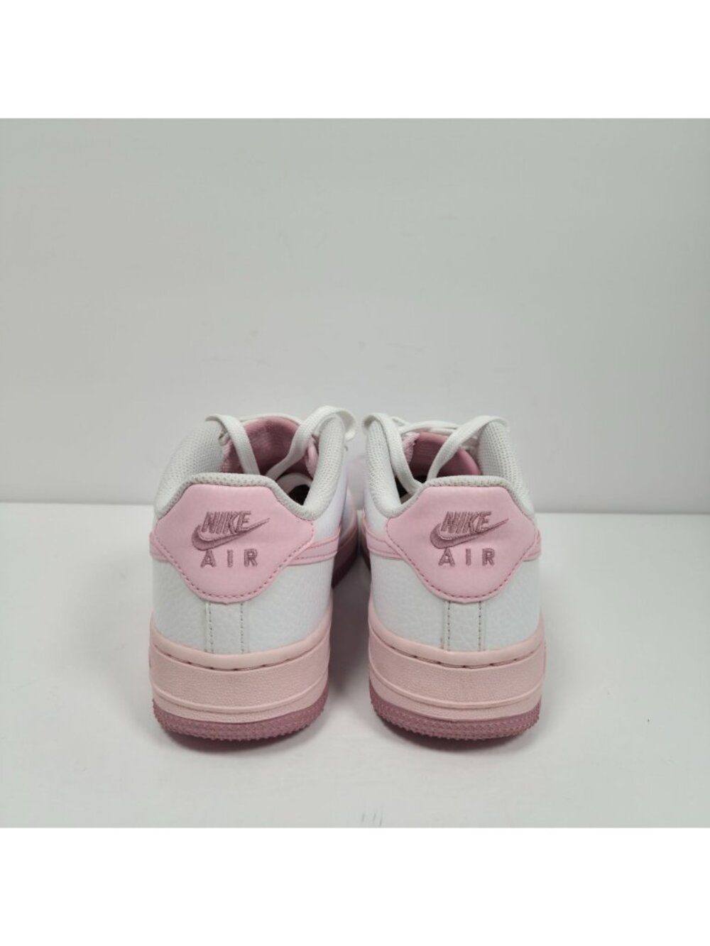 Nike Air Force 1 Low Youth White Pink Sneakers CT3839-107 US Size 5Y - Picture 4 of 8